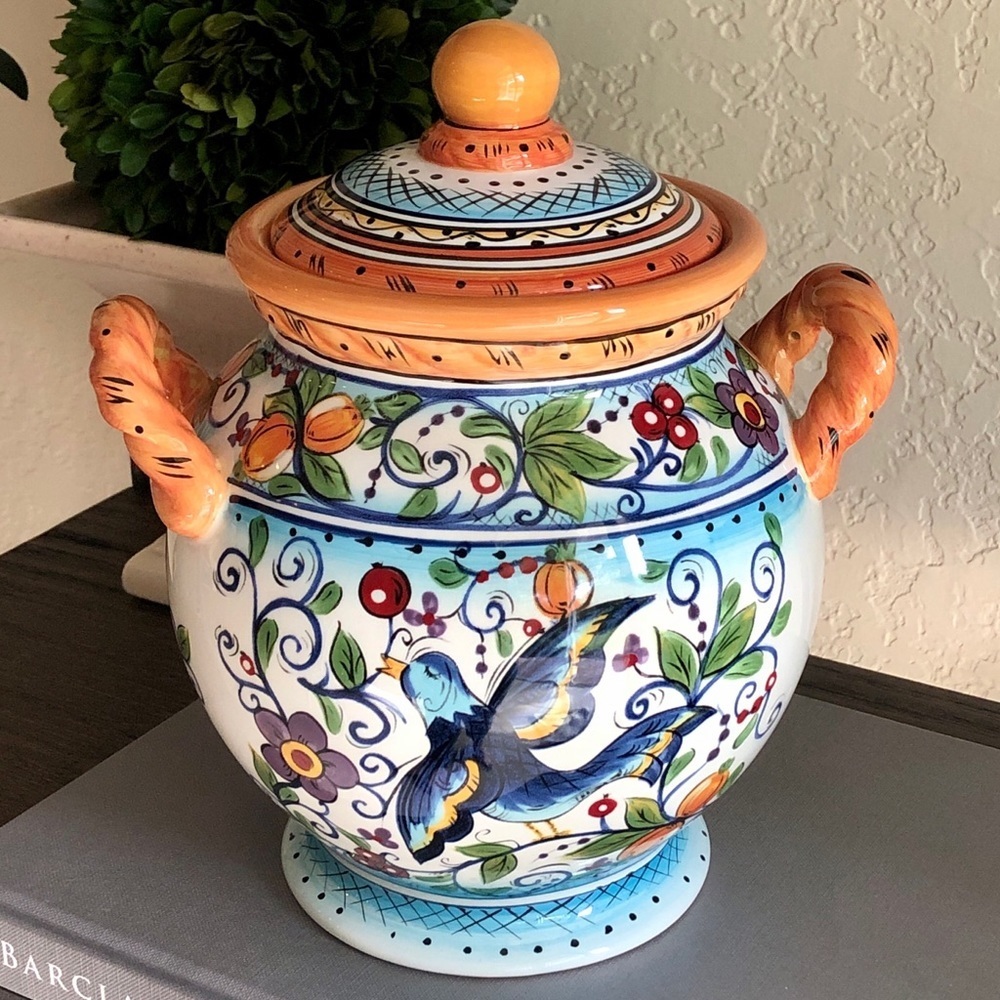 DARIO FARRUCCI Villa Paradiso Covered MEDIUM CANISTER Blue Bird I Hand Painted
